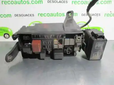 Second-hand car spare part fuse box unit for toyota hilux (kun) 2.5 turbodiesel oem iam references 826613d190  