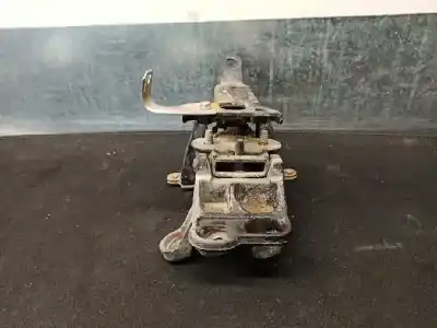 Second-hand car spare part engine support for citroen c1 1.0 cat (384f) oem iam references 1813j6  