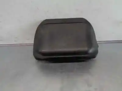 Second-hand car spare part central brake light for dacia sandero 1.6 cat oem iam references 8200734823  03404000c