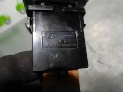 Second-hand car spare part headlights switch for opel meriva b 1.3 16v cdti oem iam references 202007239  