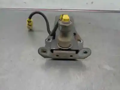 Pièce détachée automobile d'occasion charnière de capot pour citroen c6 (td_) 2.7 hdi références oem iam 9646055780  