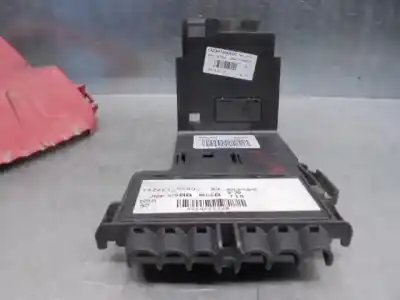 Second-hand car spare part fuse box unit for citroen berlingo xtr 1.6 hdi 92 oem iam references 9660222380  