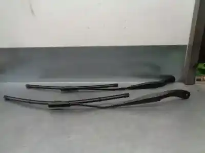 Pezzo di ricambio per auto di seconda mano braccio tergicristallo anteriore destro per dacia sandero ii 1.0 tce 100 (b8ml) riferimenti oem iam 