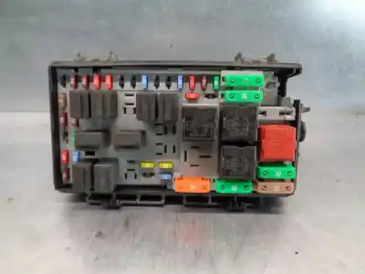 Pezzo di ricambio per auto di seconda mano scatola relè/fusibili per opel corsa d (s07) 1.2 (l08 l68) riferimenti oem iam 13217392  