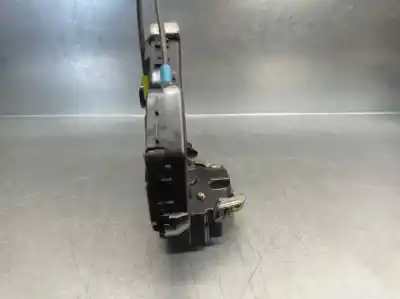 Автозапчасти б/у замок левой передней двери за lexus is 200 (ds2/is2) d-cat ссылки oem iam 6904053100  