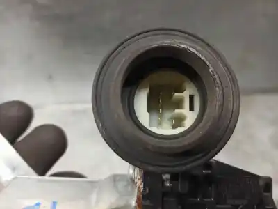 Pièce détachée automobile d'occasion léve glace arrière droit pour lexus is 200 (ds2/is2) d-cat références oem iam 8572058010  