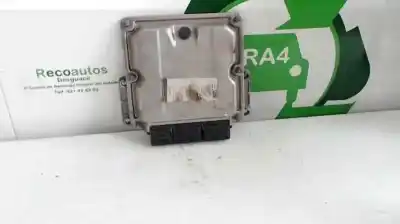 Peça sobressalente para automóvel em segunda mão CENTRALINA DE MOTOR UCE por RENAULT SCENIC (JA..)  Referências OEM IAM 8200039569  0281010483