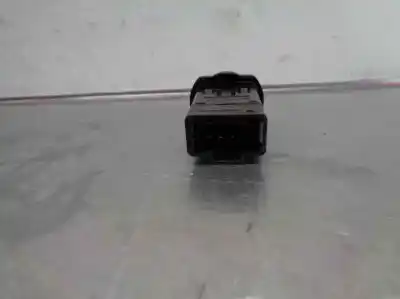 Second-hand car spare part hazard warning lights for dacia sandero 1.6 cat oem iam references   25177