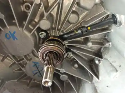 Second-hand car spare part gearbox for renault scenic ii grand confort expression oem iam references pk4022 8200640790 c000105