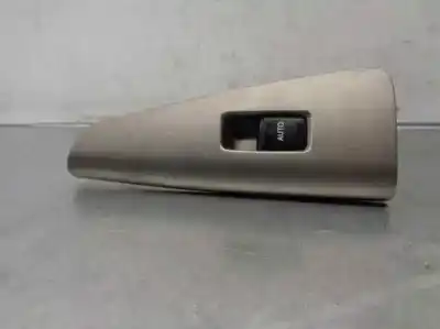 Peça sobressalente para automóvel em segunda mão botão / interruptor elevador vidro traseiro direito por toyota corolla (_e12_) 2.0 d-4d (cde120_) referências oem iam 8403013031