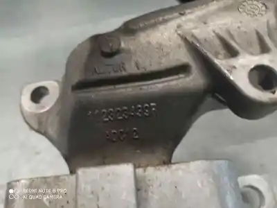 Автозапчасти б/у передняя опора двигателя за dacia duster (hm_) 1.6 sce 115 (hmm1) ссылки oem iam 112323489r  