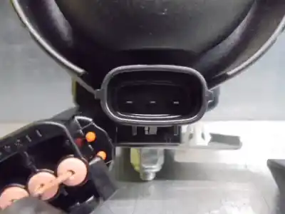 Second-hand car spare part electronic module for lexus is 200 (ds2/is2) 220d oem iam references 8904053030  2370003810