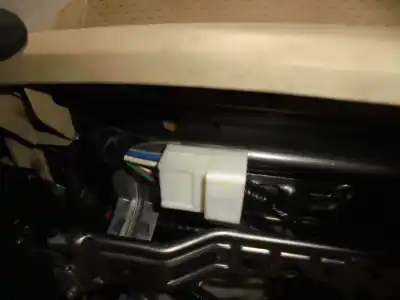 Автозапчасти б/у сиденье правое переднее за lexus is 200 (ds2/is2) 220d ссылки oem iam 7110053731c6  