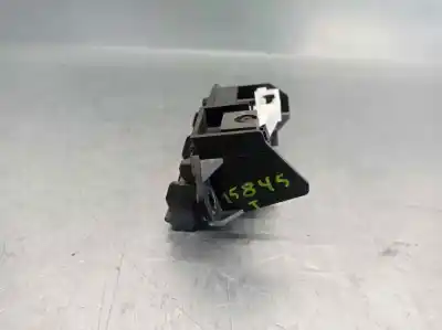 Second-hand car spare part tailgate back door handle for toyota corolla (e12) 1.6 16v oem iam references   