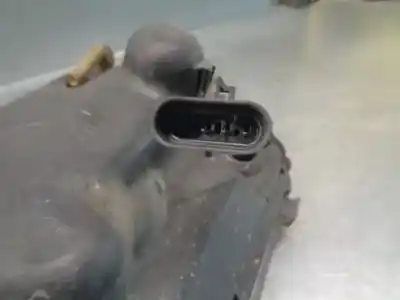 Автозапчасти б/у правая противотуманная фара за cadillac srx v6 elegance ссылки oem iam 25761286  15930686