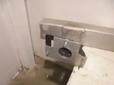 Second-hand car spare part rear bumper reinforcement for cadillac srx v6 elegance oem iam references   