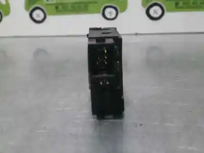 Second-hand car spare part headlights switch for renault clio iii expression oem iam references 8200379685  