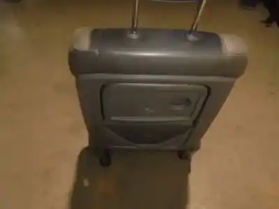 Автозапчастина б/у передне праве сиділо для ssangyong rodius i 2.7 xdi посилання на oem iam 7400621052ccr  