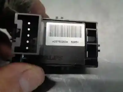 Second-hand car spare part right front power window switch for cadillac srx v6 elegance oem iam references 25750263  