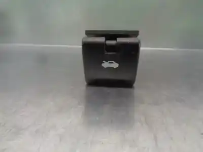 Second-hand car spare part bonnet lock for cadillac srx v6 elegance oem iam references 