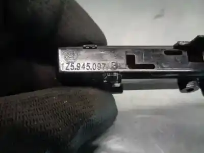 Автозапчасти б/у центральный стоп-сигнал за skoda octavia lim. (5e3) active ссылки oem iam 1z5945097b  