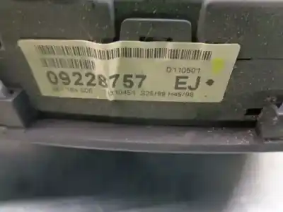 Peça sobressalente para automóvel em segunda mão quadrante por opel zafira a blue line referências oem iam 09228757  