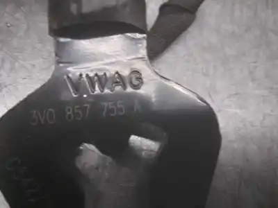 Автозапчастина б/у передній правий гачок для skoda superb (3v3) active посилання на oem iam 3v0857755a  