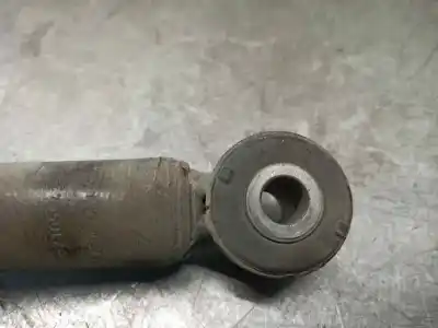 Second-hand car spare part rear left shock absorber for dacia duster ambiance 4x2 oem iam references 562105043r  