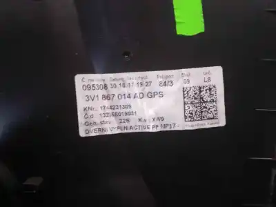 Автозапчасти б/у обивка передней правой двери за skoda superb (3v3) active ссылки oem iam 3v1867012  3v1867014ad