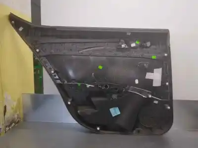 Автозапчастина б/у обликка задніх правіх дверей для skoda superb (3v3) active посилання на oem iam 3v5867212  3v5867024an