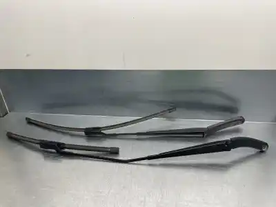 Pezzo di ricambio per auto di seconda mano BRACCIO TERGICRISTALLO ANTERIORE DESTRO per VOLKSWAGEN POLO  Riferimenti OEM IAM   