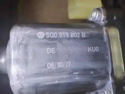 Автозапчасти б/у регулятор стекла переднего правого за skoda superb (3v3) active ссылки oem iam 5q0959802b 0130822716 bosch 