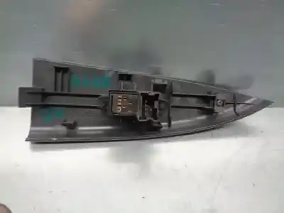 Second-hand car spare part right front power window switch for nissan note (e11e) acenta oem iam references 809609u00a  25411ed00b