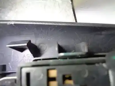 Peça sobressalente para automóvel em segunda mão botão / interruptor elevador vidro traseiro esquerdo por nissan note (e11e) acenta referências oem iam 829619u10a  25411ed00b