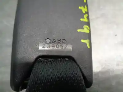Peça sobressalente para automóvel em segunda mão chicote / encaixe cinto segurança por nissan note (e11e) acenta referências oem iam 239052  