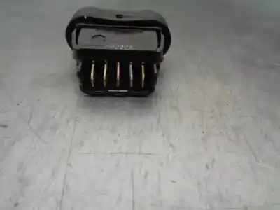 Second-hand car spare part right front power window switch for dacia duster ambiance 4x2 oem iam references 8200602227  