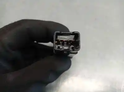 Pezzo di ricambio per auto di seconda mano interruttore per hyundai ix20 gl classic riferimenti oem iam 949501k000  