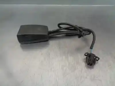 Tweedehands auto-onderdeel riemhaak rechts voor voor audi a8 d3 (4e2, 4e8) 3.0 tdi quattro oem iam-referenties 4e0857756