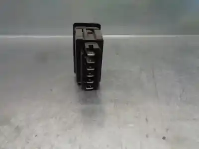 Second-hand car spare part right front power window switch for renault 19 ii chamade (l53_) 1.4 oem iam references   