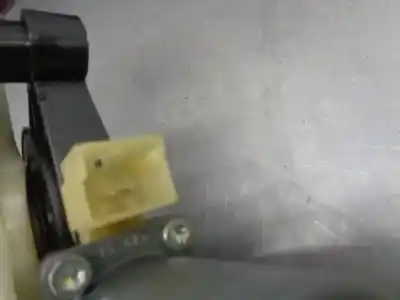 Second-hand car spare part passenger side right window regulator for seat leon st (5f8) reference plus oem iam references 5q0959802b 0130822718 bosch 5f4837462d