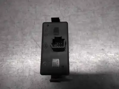 Piesă de schimb auto la mâna a doua avertizare pentru renault fluence dynamique referințe oem iam 252100004r  
