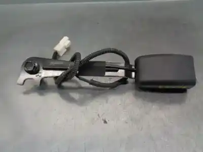 Pezzo di ricambio per auto di seconda mano gancio cintura anteriore destro per hyundai ix35 (lm, el, elh) 1.7 crdi riferimenti oem iam 888402y2019p