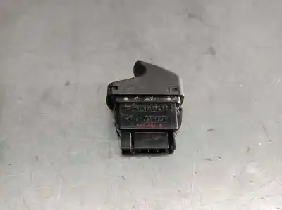 Second-hand car spare part left front power window switch for renault clio ii fase i (b/cbo) 1.9 d alize oem iam references 8200060045  