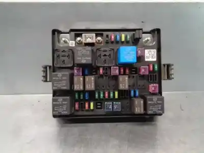 Автозапчасти б/у блок реле/предохранителей за ssangyong rodius ii 2.0 xdi ссылки oem iam 8235021140  