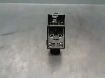 Second-hand car spare part rear left power window switch for ssangyong rodius ii 2.0 xdi oem iam references 621w05450  