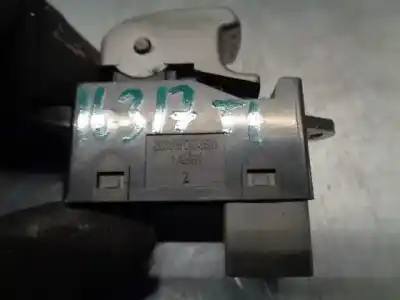 Second-hand car spare part rear left power window switch for ssangyong rodius ii 2.0 xdi oem iam references 621w05450  