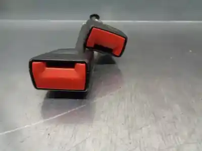 Автозапчасти б/у крюк для пояса за seat exeo st (3r5) (2009>) 2.0 tdi ссылки oem iam 3r0857739a  