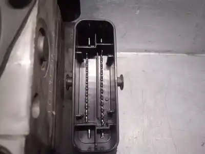 Автозапчастина б/у абс для skoda rapid spaceback (nh1) 1.6 tdi посилання на oem iam 6r0614517bd  18396607