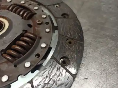Pezzo di ricambio per auto di seconda mano kit frizione per renault clio ii fase ii (b/cb0) campus riferimenti oem iam 122033710  122033710