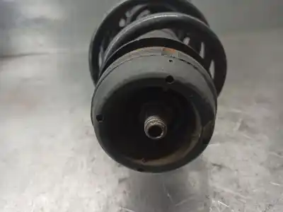 Автозапчастина б/у передній правий амортизатор для skoda rapid spaceback (nh1) 1.6 tdi посилання на oem iam 6r0413031ba  